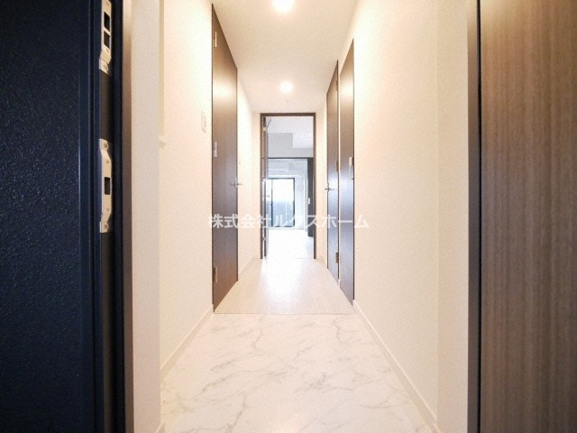 S-RESIDENCE千里丘の玄関
