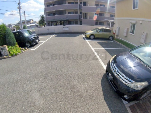 【駐車場】 | ウエストハイツ