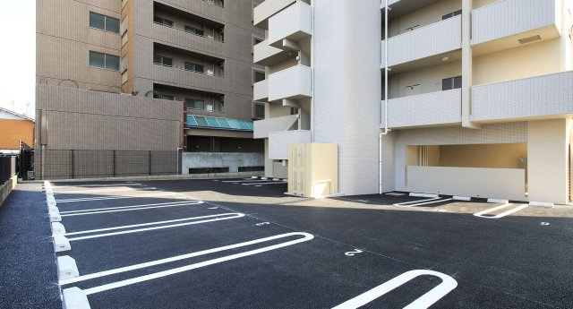 GRANDIA白川公園の駐車場