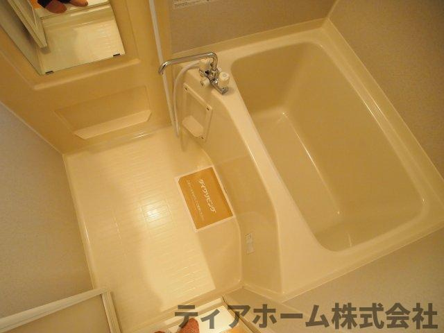 大和高田市神楽３丁目のアパートの浴室|お風呂です