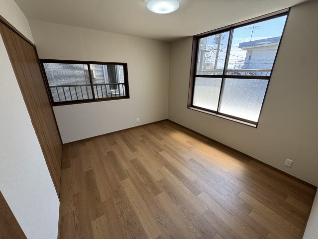 あま市七宝町川部折戸の洋室|きれいな洋室です