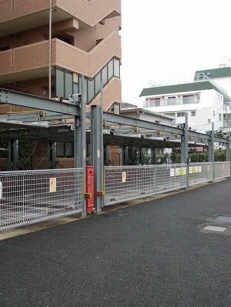 ラポール西大島　ウエストの駐車場