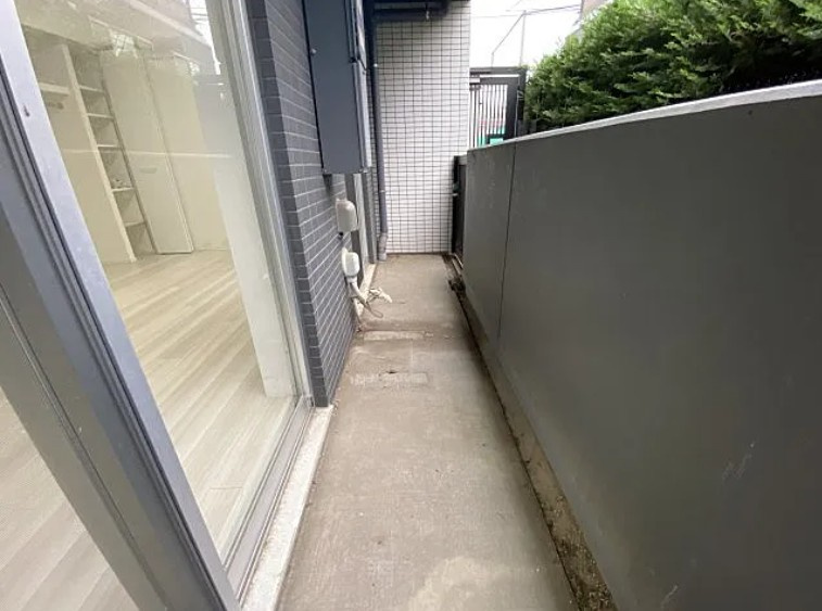ラティエラ滝野川のバルコニー