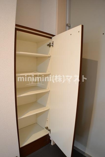 インベスト北梅田の玄関
