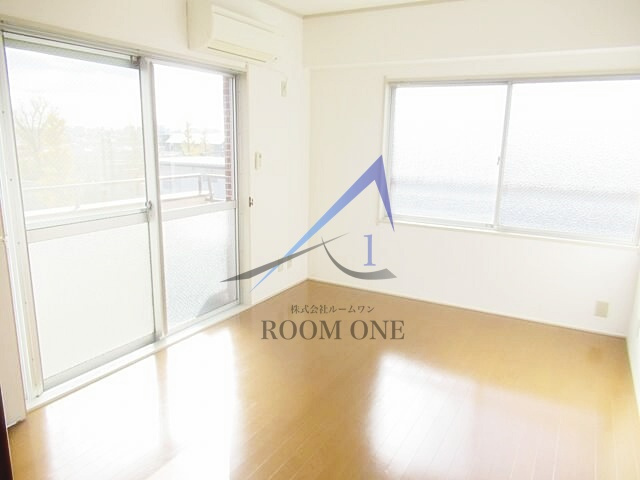 大野マンションの居間・リビング|洋室のお部屋です。
