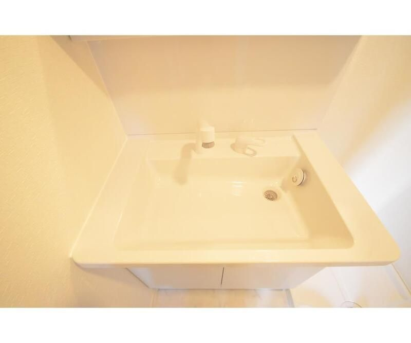 磯子区滝頭２丁目貸家Ｄ棟の洗面所