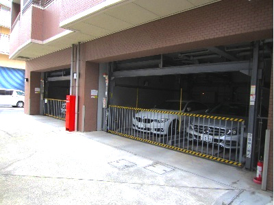 レジーナエビスの駐車場