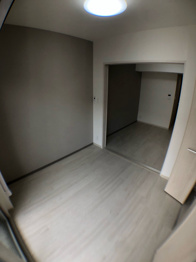 フラクタス尾浜の洋室