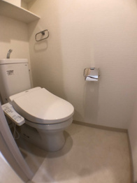 ウォシュレット付きのトイレです♪