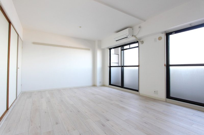エリセオびわ湖（ベルヴィ55） の居間・リビング