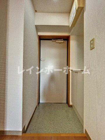 フレア堀江の玄関
