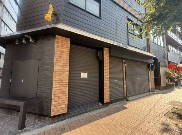 大阪市中央区島之内２丁目の店舗一部の外観
