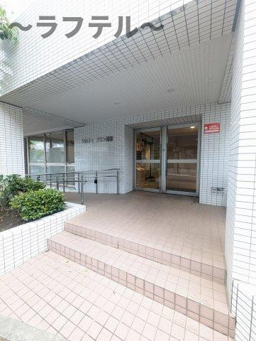 ソルティ ブラン鶴瀬のエントランス