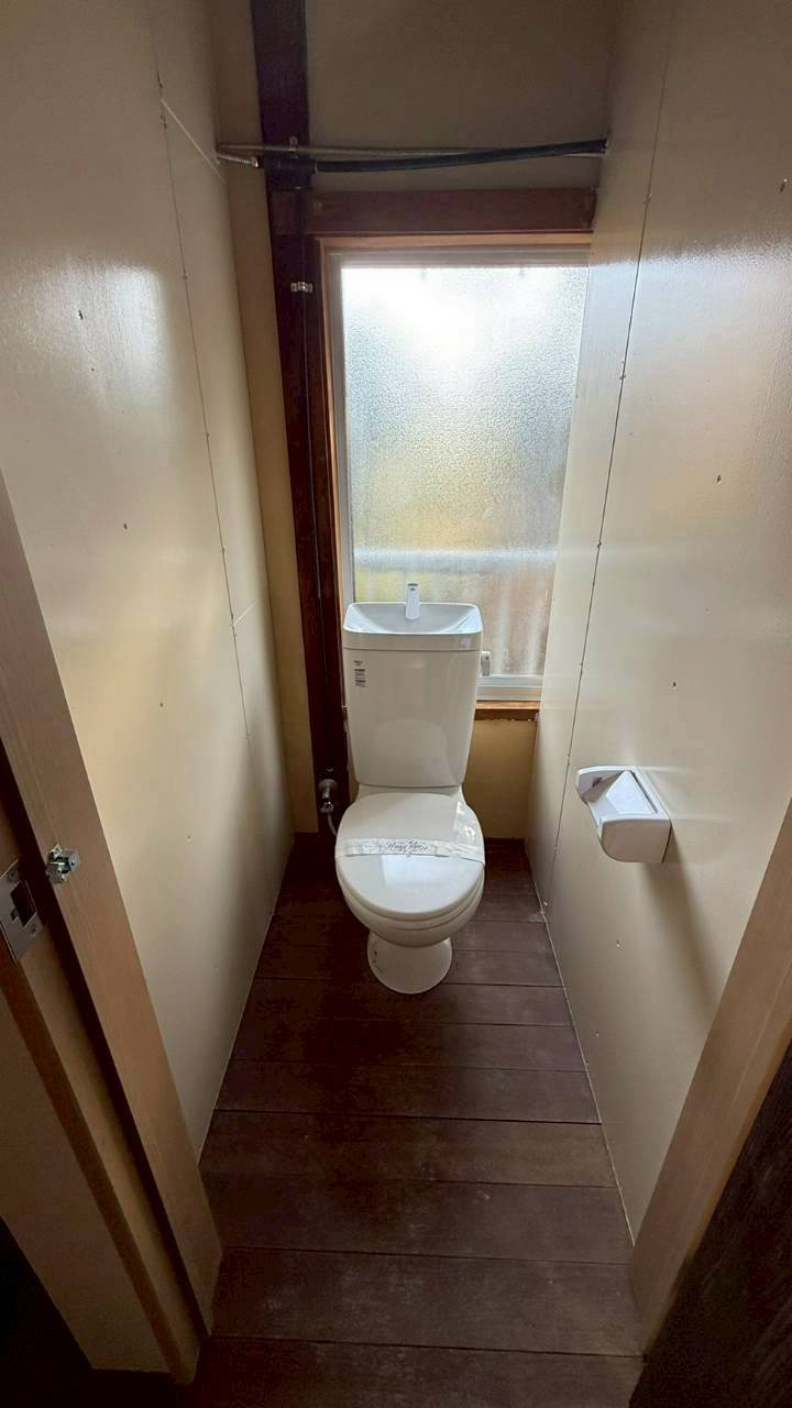高取山平屋アパートのトイレ|清潔感のあるトイレです