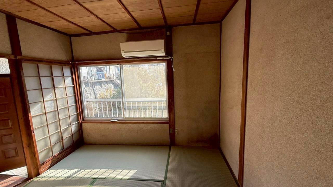 高取山平屋アパートの和室|落ち着いた雰囲気の和室付きです