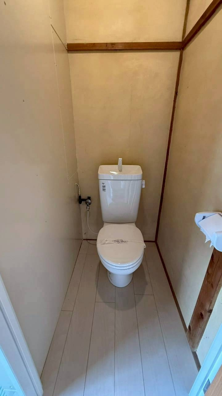高取山平屋アパートのトイレ|清潔感のあるトイレです
