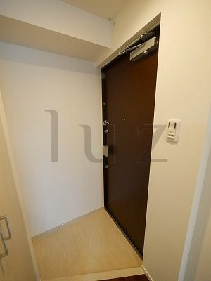アンベリールマーロ横濱の玄関