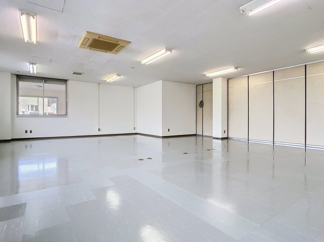山形ZAOインター前ビルの内装