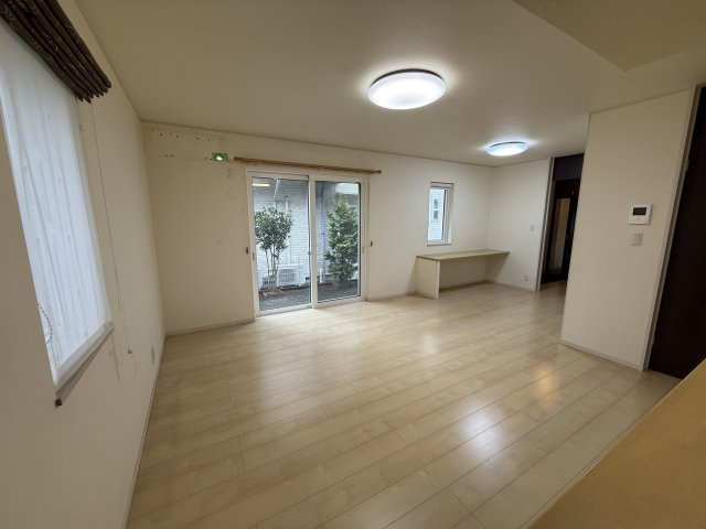前橋市小屋原町　中古住宅の居間・リビング