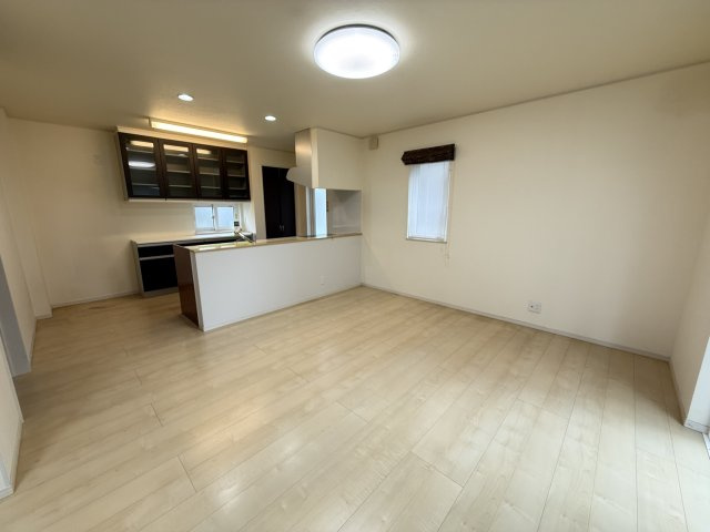 前橋市小屋原町　中古住宅の居間・リビング