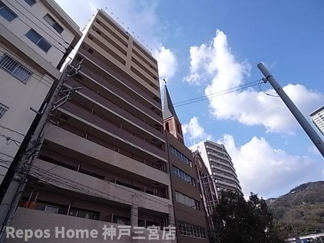 エスライズ新神戸の外観