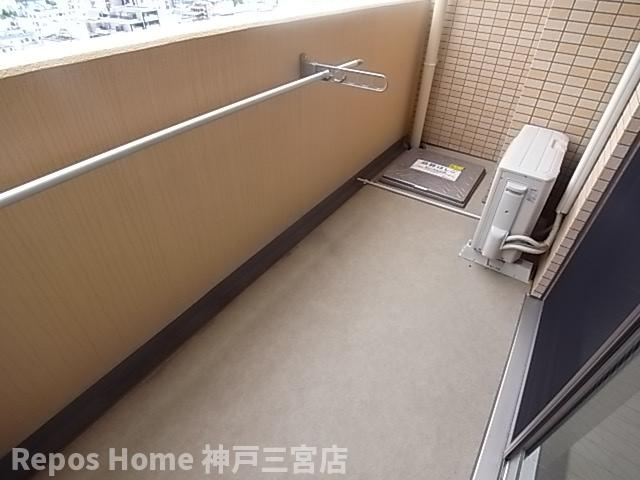 エスライズ新神戸のバルコニー