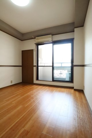 大阪市都島区中野町４丁目の賃貸マンションの洋室
