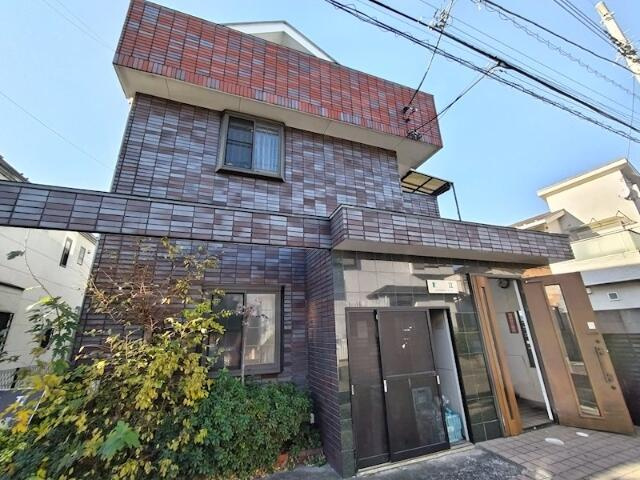 狛江市和泉本町１丁目のアパートの外観