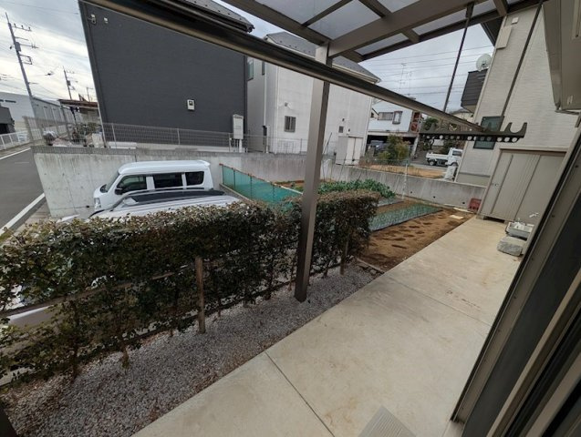 坂浜４丁目貸家の庭