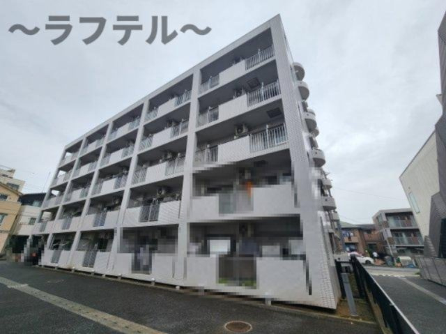 ソルティ ブラン鶴瀬の外観