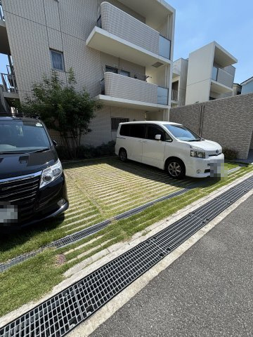 Belle Courの駐車場