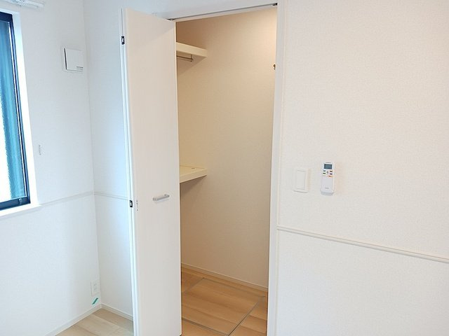 サンライズ　リバー　ＮＫの収納