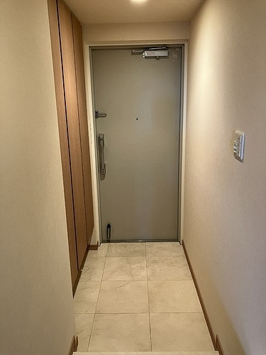 ライオンズ青葉さつきが丘の玄関
