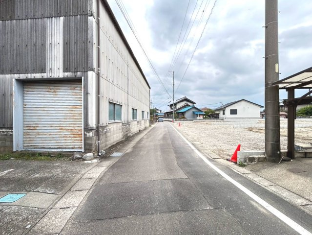 ハートフルタウン　江南市小杁町長者毛西　全5区画分譲の前面道路含む現地写真|「現地（2026年9月23日）撮影」　
■前面道路　
■ヤマダ不動産　株式会社リライフ