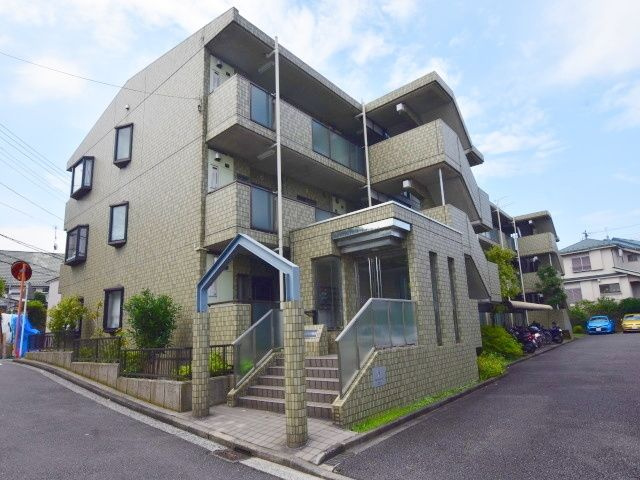 メゾンヒルトップ山手の外観