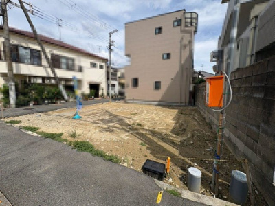 【前面道路含む現地写真】 | 引野町１丁　新築一戸建 | 全室２面採光ですよ！明るく風通しの良い室内に気持ちも明るくなります♪