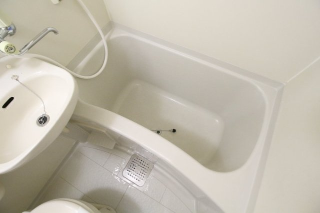 スカイコート世田谷用賀の浴室|コンパクトで使いやすいお風呂です