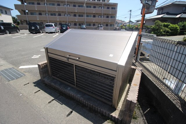 グランディール壱番館のその他共用部分|便利な敷地内ゴミ置き場もあります♪