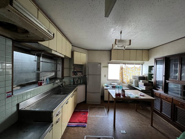 津山市小田中　中古住宅5DKのキッチン