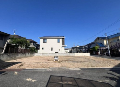 岡山市南区築港新町の外観