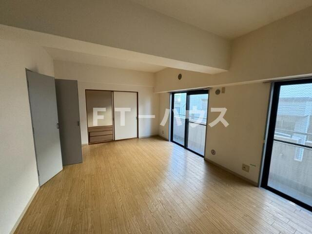 アンダルシア市川の居間・リビング