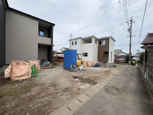 リーブルガーデン　各務原市三井北町二丁目　全2区画分譲の前面道路含む現地写真|「現地（2026年10月5日）撮影」　　
■前面道路　
■ヤマダ不動産　株式会社リライフ