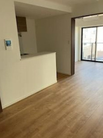 プレール・ドゥーク菊川の居間・リビング|こちらの居間で趣味の時間をお楽しみください