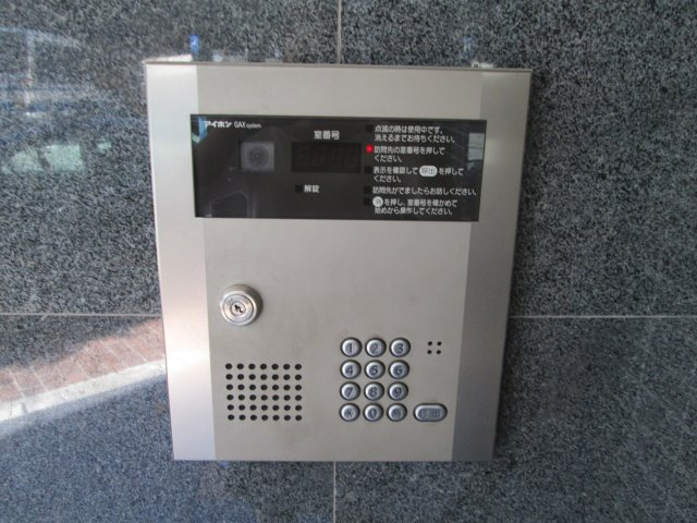 熊本市中央区桜町の賃貸マンションのエントランス