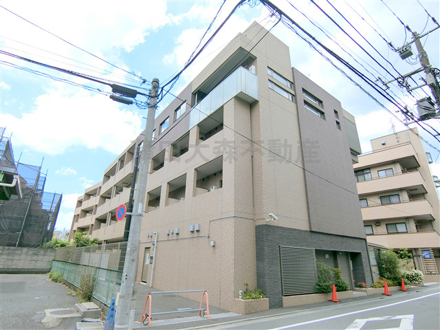 Avancer i'll(アヴァンセアイル羽田の外観|2011年9月築　RC鉄筋コンクリート造地上4階建て総戸数47戸の人気賃貸マンション
京急空港線穴守稲荷駅近の東京都大田区羽田5丁目　羽田空港近くです！