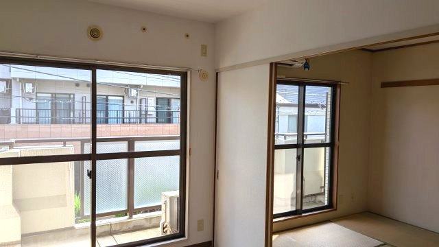 杉並区高円寺南４丁目の賃貸マンションの和室|畳の上でゆっくりとくつろげる和室です