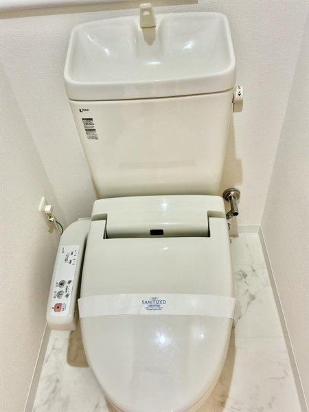 プレミアコンフォート高井戸のトイレ|ゆったりとした空間のトイレです