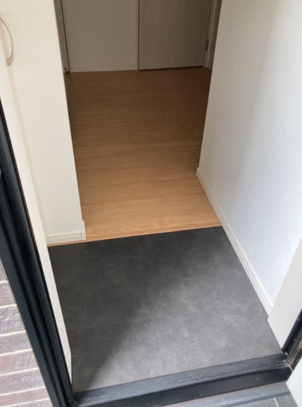 グランプルーヴ東大宮(グランプルーヴヒガシオオミヤ)の玄関