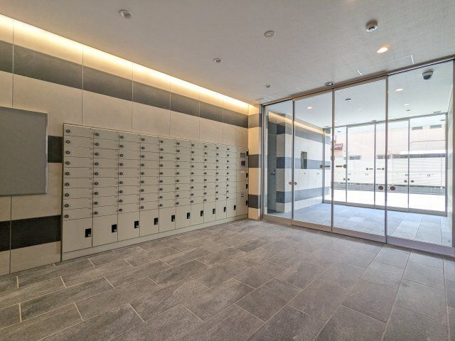エヌステージジェイアール新白岡駅前のロビー