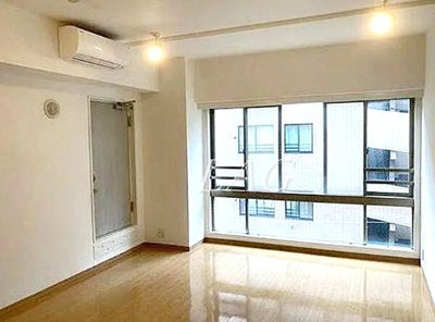【居間・リビング】 | 麻布十番ハイツ | 洋室のお部屋です。